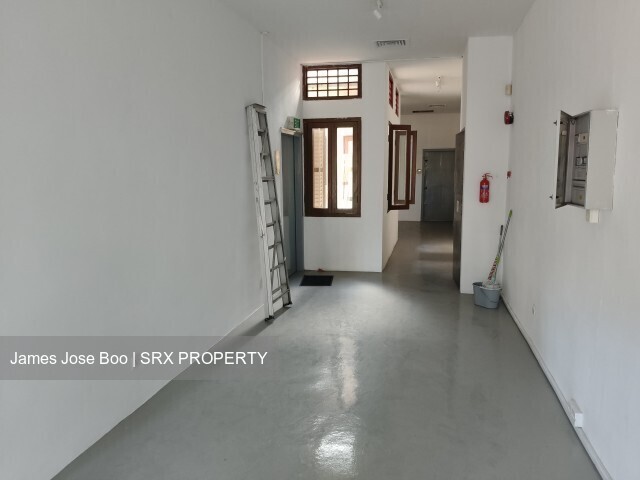 Cheap Tanjong Pagar level 2 office | No lift | Avail now (D2), Shop House #543950551